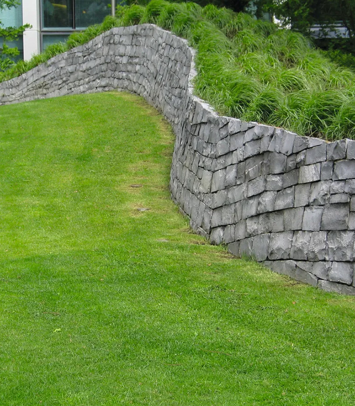 Retaining wall